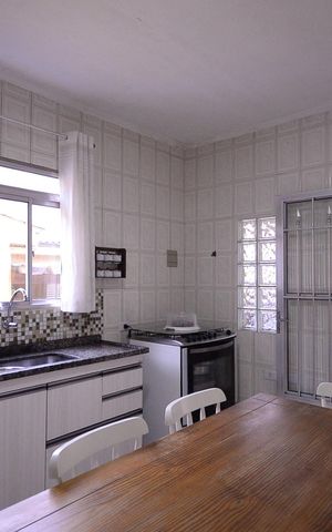 Casa à venda com 400m², 9 quartos e 2 vagas Casa à venda com 400m², 9 quartos e 2 vagasCozinha