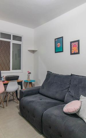 Apartamento à venda com 64m², 2 quartos e sem vagaSala