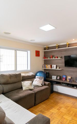 Casa à venda com 150m², 3 quartos e 2 vagas Casa à venda com 150m², 3 quartos e 2 vagasSala