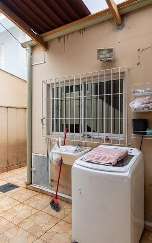 Casa à venda com 150m², 3 quartos e 2 vagas Casa à venda com 150m², 3 quartos e 2 vagasÁrea de Serviço