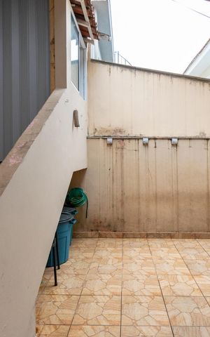 Casa à venda com 150m², 3 quartos e 2 vagas Casa à venda com 150m², 3 quartos e 2 vagasÁrea de Serviço