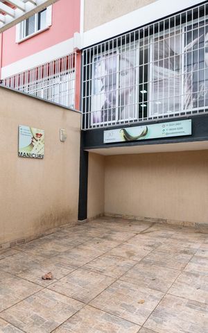 Casa à venda com 150m², 3 quartos e 2 vagas Casa à venda com 150m², 3 quartos e 2 vagasGaragem