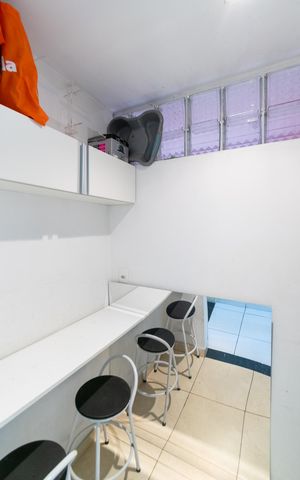 Casa à venda com 150m², 3 quartos e 2 vagas Casa à venda com 150m², 3 quartos e 2 vagasCopa do Salão