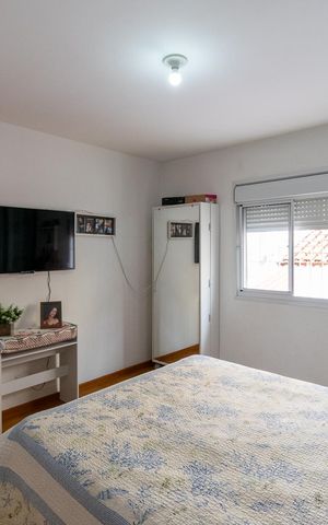 Casa à venda com 150m², 3 quartos e 2 vagas Casa à venda com 150m², 3 quartos e 2 vagasSuíte