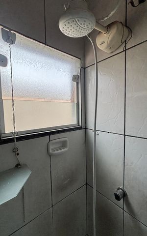 Casa à venda com 100m², 2 quartos e 2 vagas Casa à venda com 100m², 2 quartos e 2 vagasBanheiro da Suíte 2