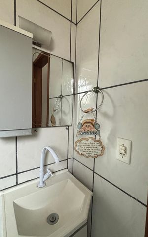 Casa à venda com 100m², 2 quartos e 2 vagas Casa à venda com 100m², 2 quartos e 2 vagasBanheiro da Suíte 2