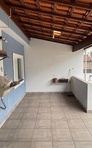 Casa à venda com 100m², 2 quartos e 2 vagas Casa à venda com 100m², 2 quartos e 2 vagasVaranda da Suíte 1