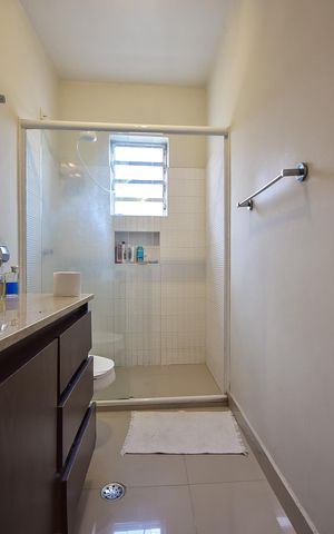 Casa à venda com 260m², 3 quartos e 3 vagasBanheiro
