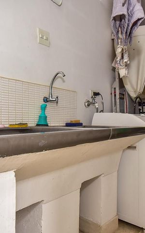 Casa à venda com 260m², 3 quartos e 3 vagasÁrea de Serviço