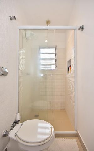 Casa à venda com 260m², 3 quartos e 3 vagasBanheiro Suíte