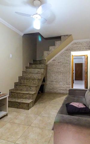 Casa à venda com 109m², 3 quartos e 1 vaga Casa à venda com 109m², 3 quartos e 1 vagaSala