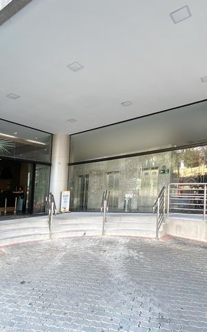 Studio à venda com 62m², 2 quartos e sem vaga Studio à venda com 62m², 2 quartos e sem vagaFachada