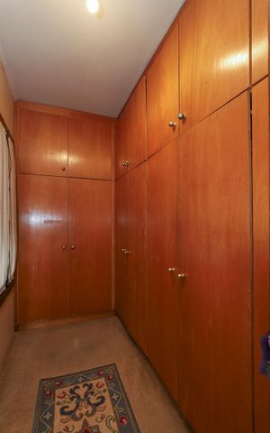 Casa à venda com 308m², 3 quartos e 4 vagasCloset da suíte