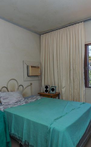 Casa à venda com 308m², 3 quartos e 4 vagasQuarto Suíte 2
