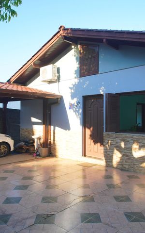 Casa à venda com 101m², 3 quartos e 1 vagaÁrea externa