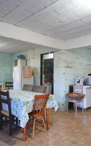 Casa à venda com 101m², 3 quartos e 1 vagaÁrea comum