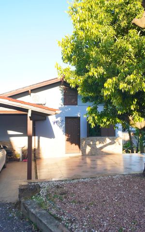 Casa à venda com 101m², 3 quartos e 1 vagaFachada