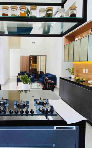 Casa à venda com 302m², 4 quartos e 4 vagas