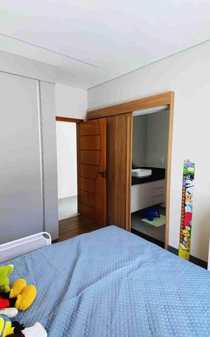 Casa à venda com 302m², 4 quartos e 4 vagas