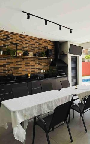 Casa à venda com 302m², 4 quartos e 4 vagas