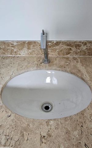 Apartamento à venda com 100m², 2 quartos e 2 vagasBanheiro 1