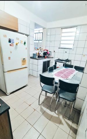 Casa à venda com 80m², 2 quartos e sem vaga