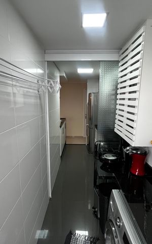 Apartamento à venda com 72m², 3 quartos e 1 vagaÁrea de Serviço