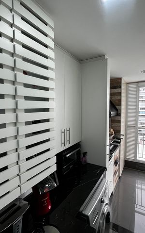 Apartamento à venda com 72m², 3 quartos e 1 vagaÁrea de Serviço