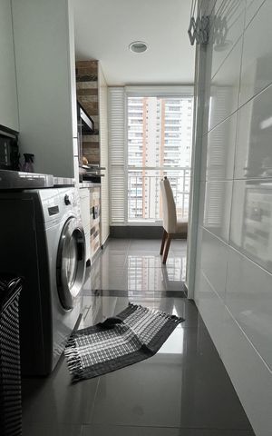 Apartamento à venda com 72m², 3 quartos e 1 vagaÁrea de Serviço
