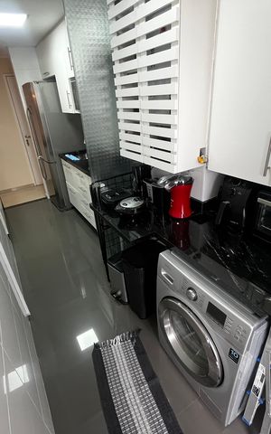 Apartamento à venda com 72m², 3 quartos e 1 vagaÁrea de Serviço