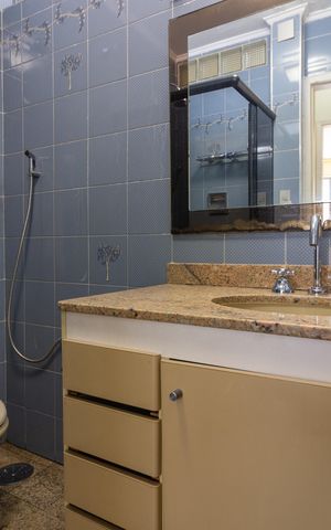 Apartamento à venda com 148m², 3 quartos e 1 vaga Apartamento à venda com 148m², 3 quartos e 1 vagaBanheiro 2