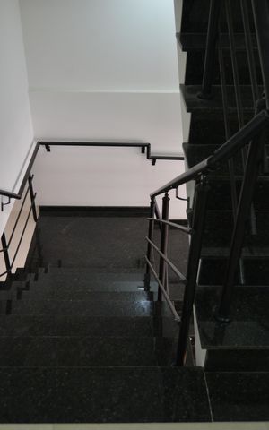Apartamento para alugar com 45m², 2 quartos e sem vagaEscada