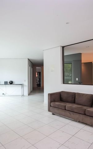 Apartamento à venda com 235m², 4 quartos e 4 vagas Apartamento à venda com 235m², 4 quartos e 4 vagasÁrea comum - Salão de festas