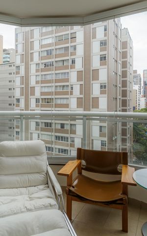 Apartamento à venda com 123m², 2 quartos e 3 vagas Apartamento à venda com 123m², 2 quartos e 3 vagasVaranda