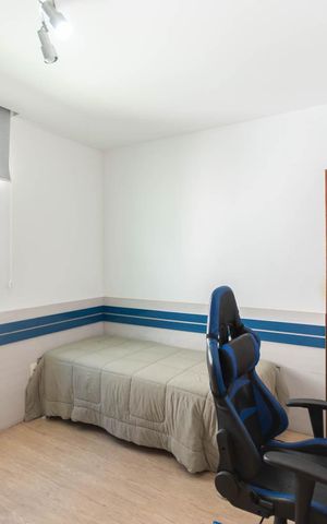 Casa à venda com 250m², 4 quartos e 3 vagasSuíte 2