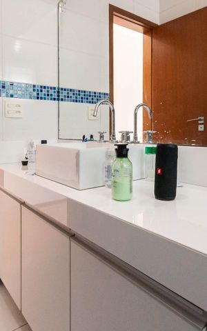 Casa à venda com 250m², 4 quartos e 3 vagasBanheiro Suíte 4