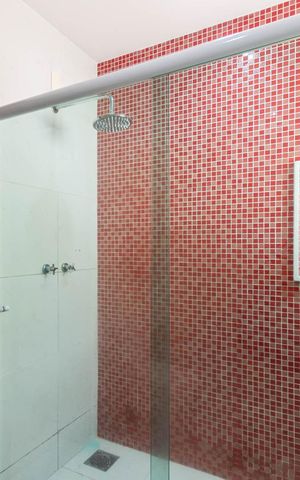 Casa à venda com 250m², 4 quartos e 3 vagasBanheiro Suíte 1