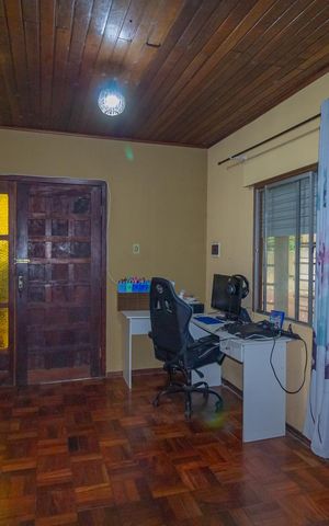 Casa à venda com 150m², 2 quartos e 5 vagas Casa à venda com 150m², 2 quartos e 5 vagasSala