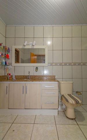 Casa à venda com 150m², 2 quartos e 5 vagas Casa à venda com 150m², 2 quartos e 5 vagasBanheiro