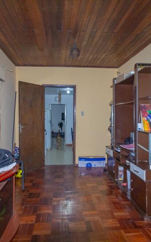 Casa à venda com 150m², 2 quartos e 5 vagas Casa à venda com 150m², 2 quartos e 5 vagasSala