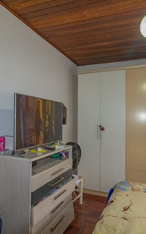 Casa à venda com 150m², 2 quartos e 5 vagas Casa à venda com 150m², 2 quartos e 5 vagasQuarto 2