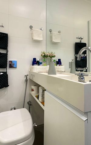 Apartamento para alugar com 70m², 3 quartos e 1 vaga Apartamento para alugar com 70m², 3 quartos e 1 vagaBanheiro da Suíte