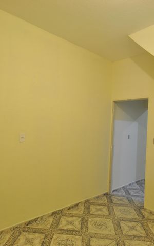 Casa à venda com 75m², 5 quartos e 1 vagaQuarto