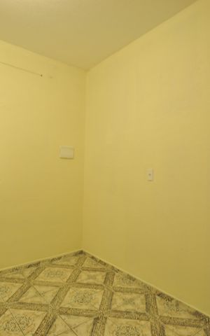 Casa à venda com 75m², 5 quartos e 1 vagaQuarto