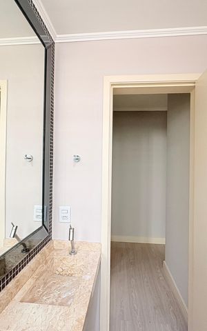 Apartamento à venda com 56m², 2 quartos e 1 vagaBanheiro Social