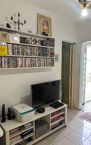 Casa à venda com 246m², 4 quartos e 2 vagas Casa à venda com 246m², 4 quartos e 2 vagasCasa 2 - Sala
