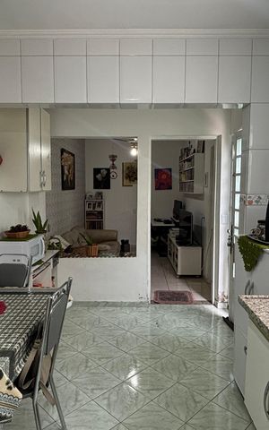 Casa à venda com 246m², 4 quartos e 2 vagas Casa à venda com 246m², 4 quartos e 2 vagasCasa 2 - Cozinha