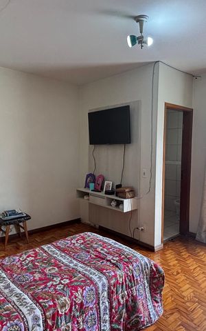Casa à venda com 246m², 4 quartos e 2 vagas Casa à venda com 246m², 4 quartos e 2 vagasSuite