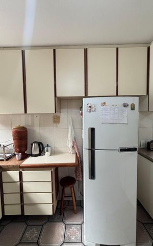 Casa à venda com 246m², 4 quartos e 2 vagas Casa à venda com 246m², 4 quartos e 2 vagasCozinha