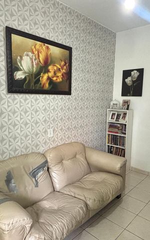 Casa à venda com 246m², 4 quartos e 2 vagas Casa à venda com 246m², 4 quartos e 2 vagasCasa 2 - Sala